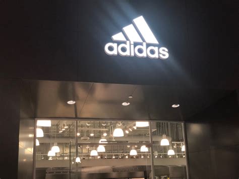 adidas outlet in miami.